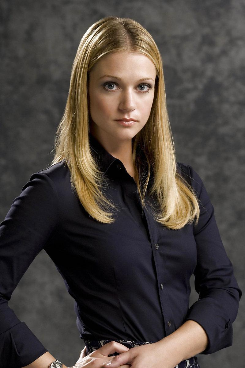 25P A.J. Cook