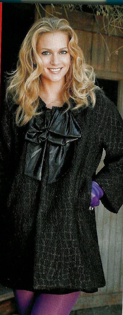 25P A.J. Cook