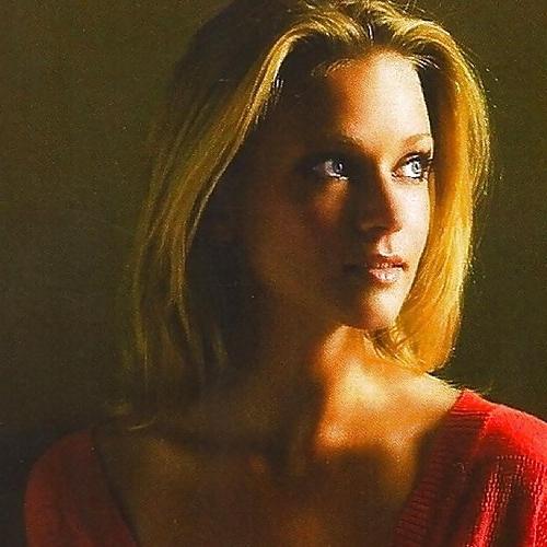 25P A.J. Cook