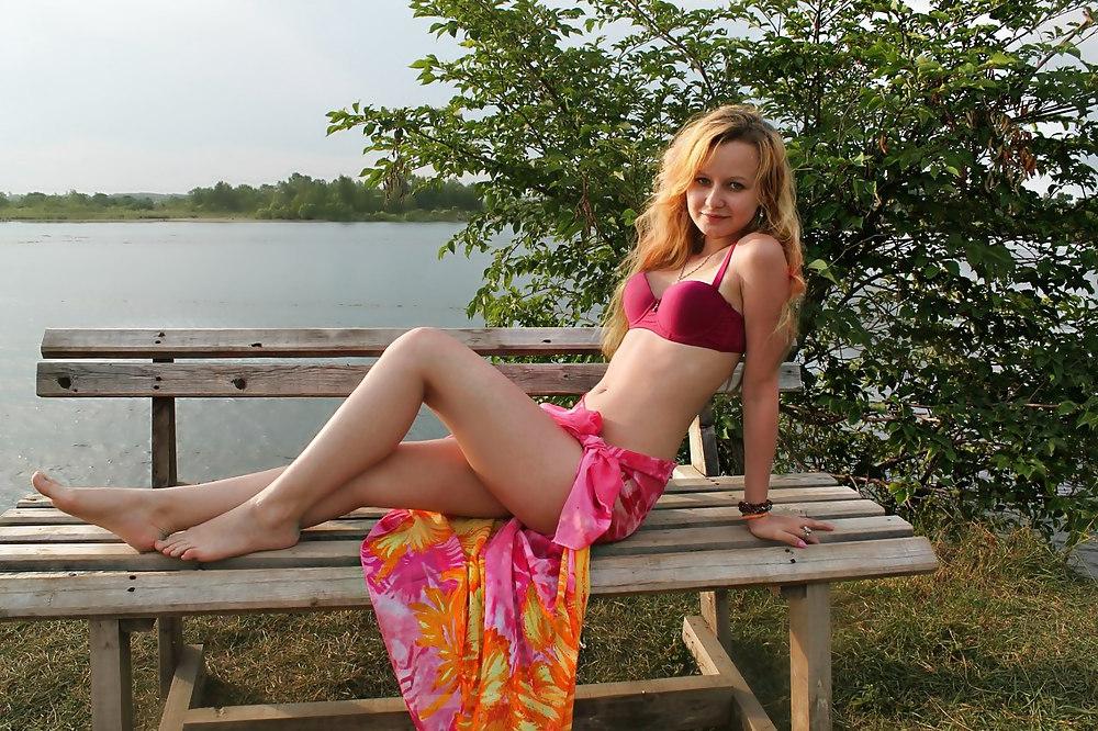 25P Barefoot Russian Women (part 2)