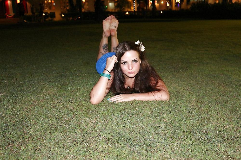 25P Barefoot Russian Women (part 2)
