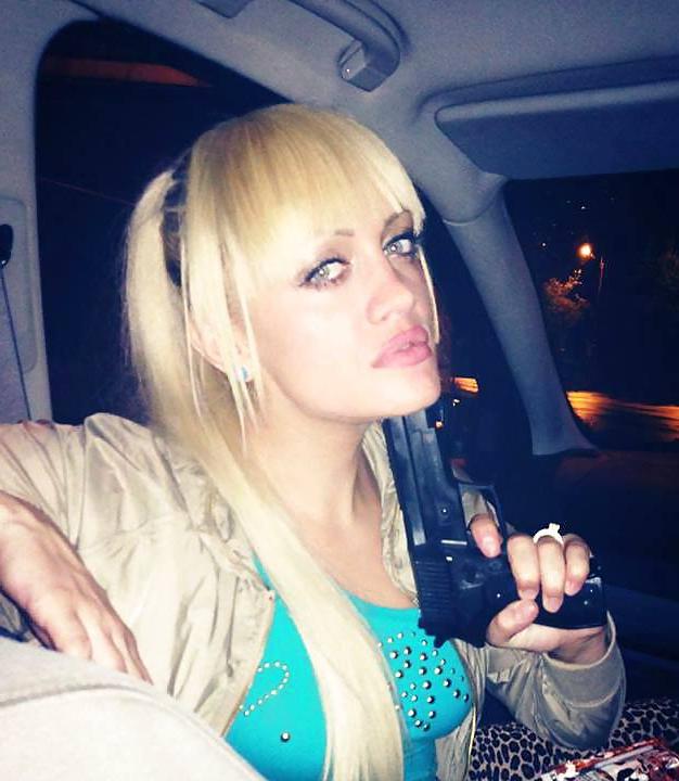 10P Romanian girl: angela