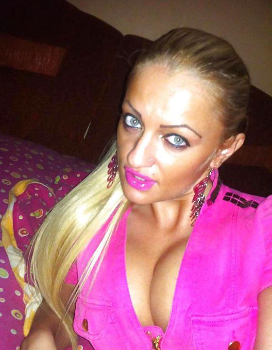 10P Romanian girl: angela