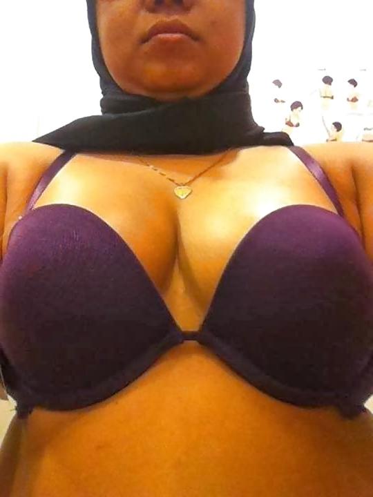 25P Nude hijab girls from malaysia and indonesia