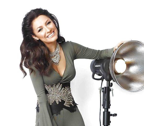 25P ROMANIAN SINGER ANDRA