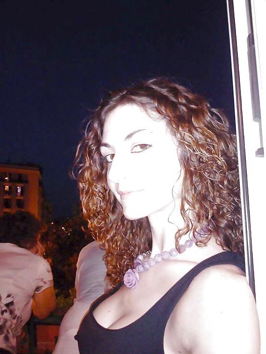 25P Romanian women: florea
