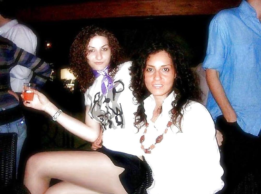 25P Romanian women: florea