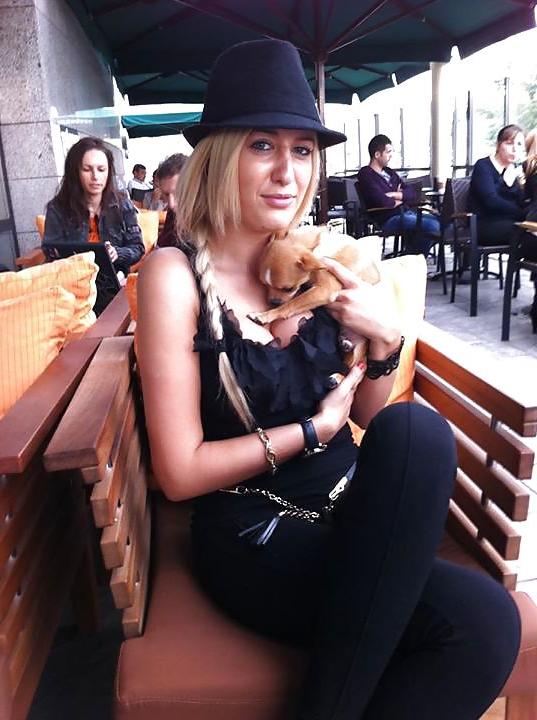 25P Romanian women: Christina