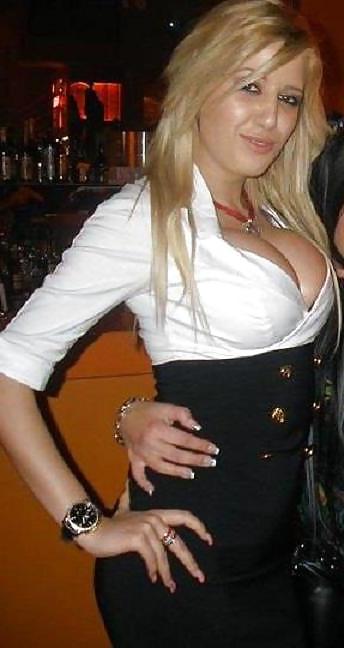 25P Romanian women: Christina