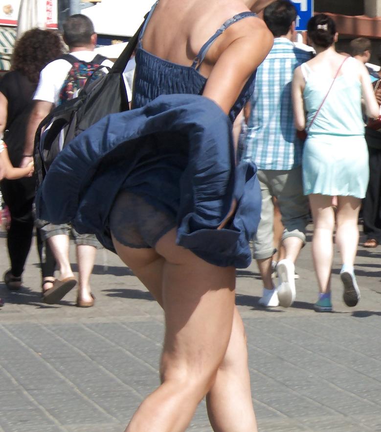 25P Windy Upskirt