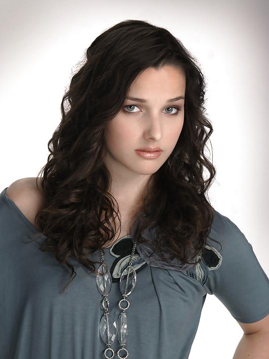 11P Annie Clark