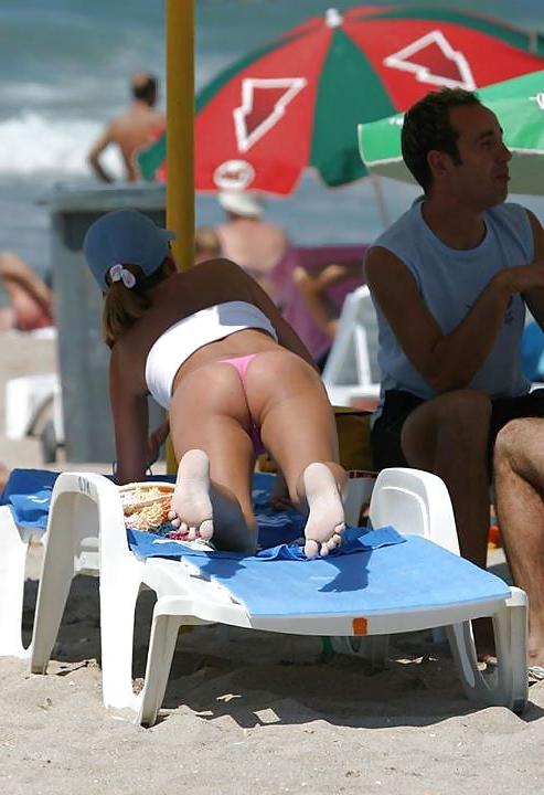 25P Facebook finds - voyeur and upskirt