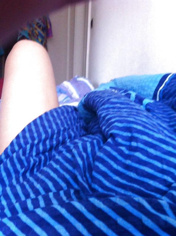 25P HOT or NOT ?? 20 years girlfriend's hot clit and pussy