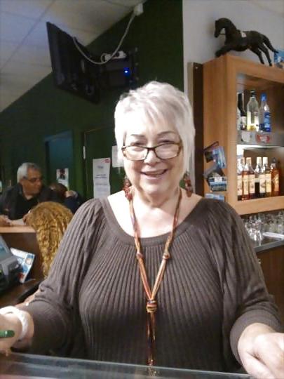 20P Not naked busty mature women 2.