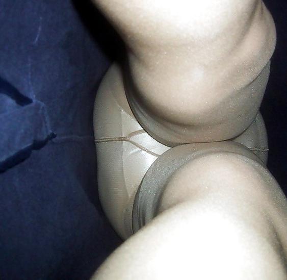 25P Upskirt mature!