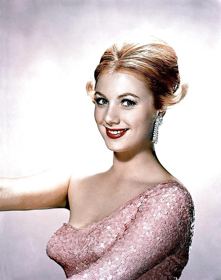 25P Shirley Jones