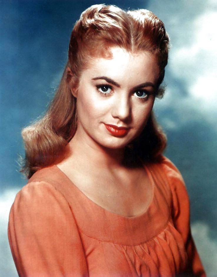 25P Shirley Jones