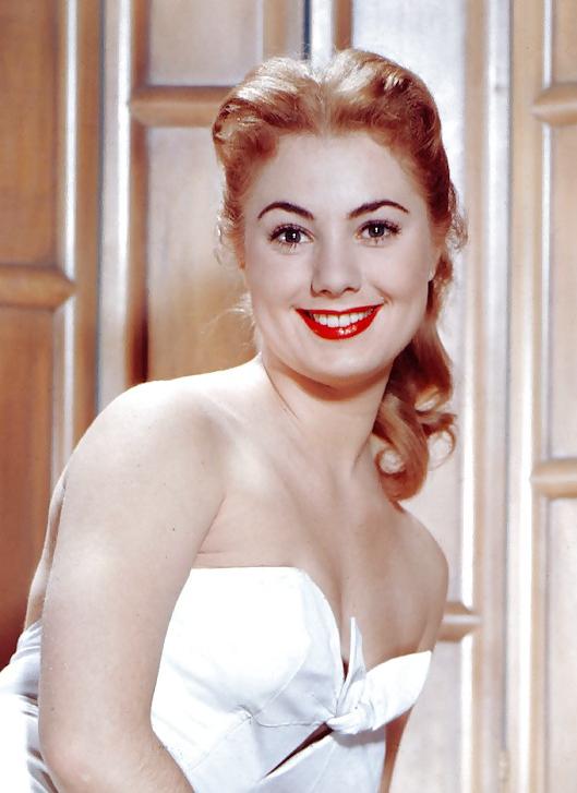 25P Shirley Jones