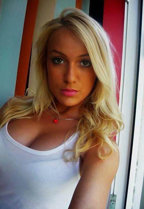 16P Romanian girl: alexandra