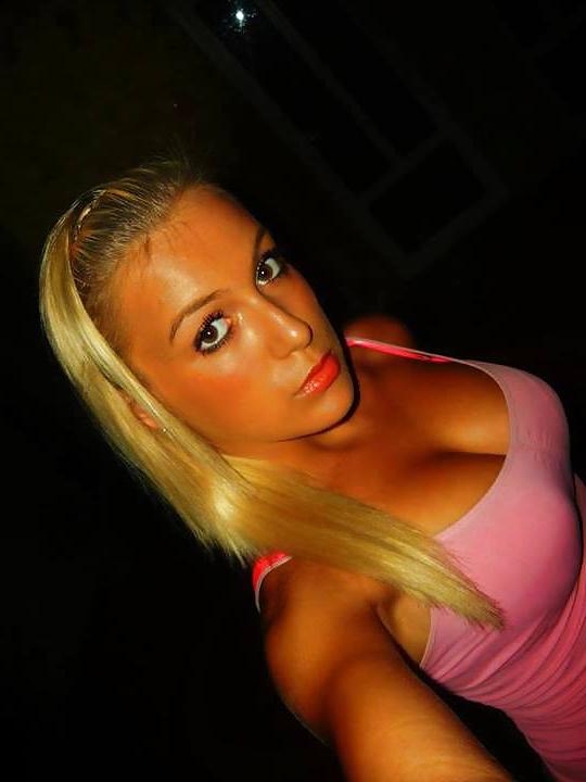 16P Romanian girl: alexandra