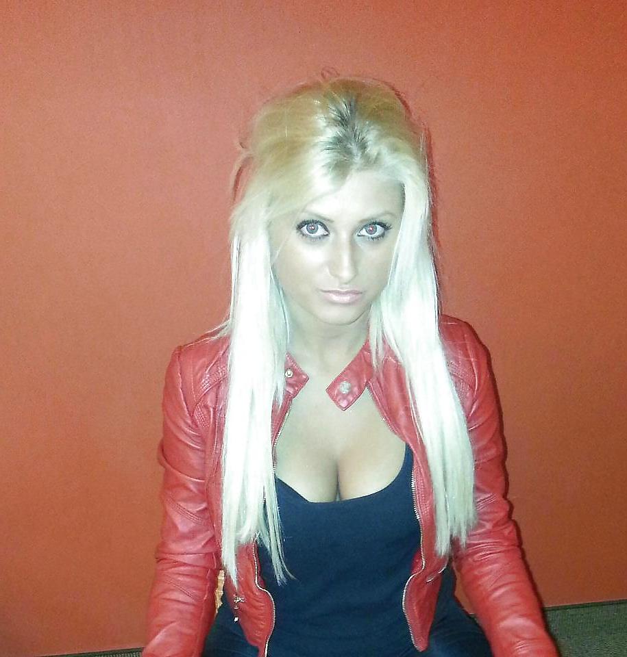 19P Romanian women: dana