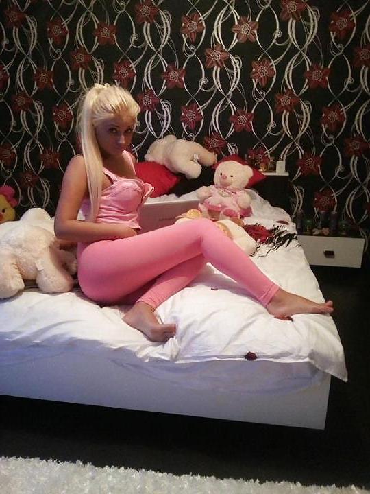 19P Romanian women: dana