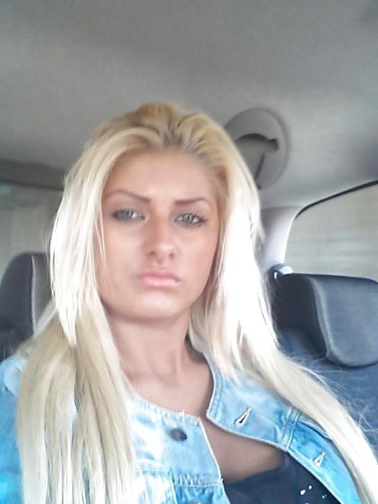 19P Romanian women: dana
