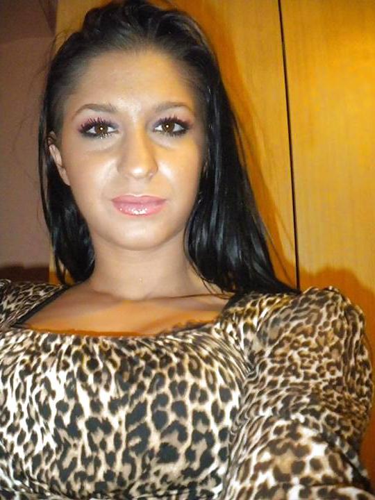 14P Romanian girl: marianna