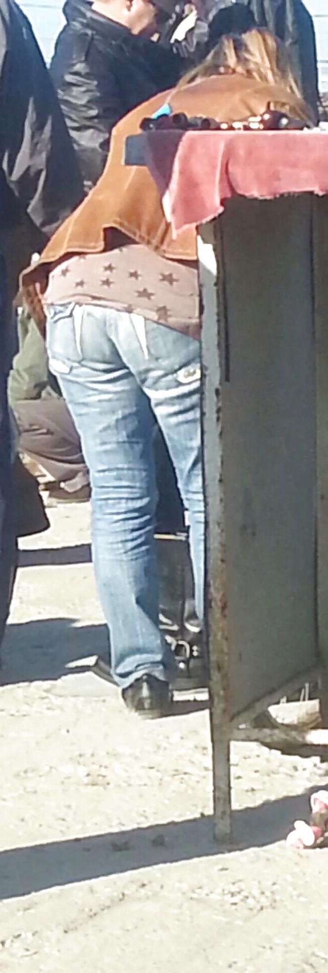 9P Mature ass romanian