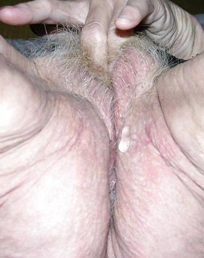 25P Tres vieilles mamies