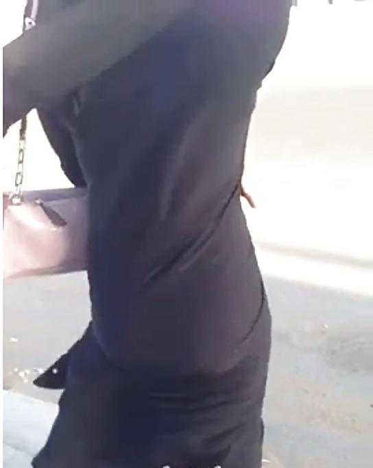 19P Voyeur Arab ass