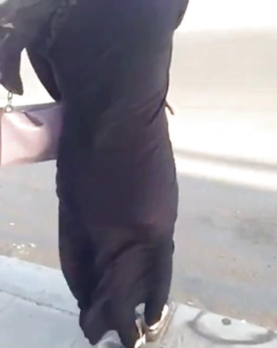 19P Voyeur Arab ass