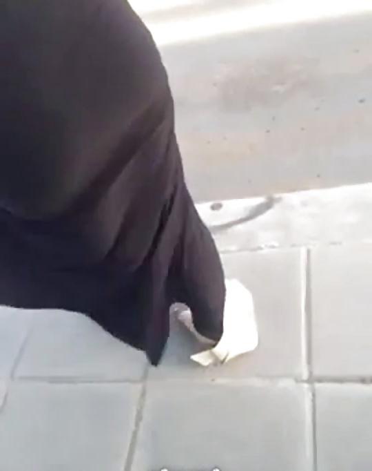 19P Voyeur Arab ass