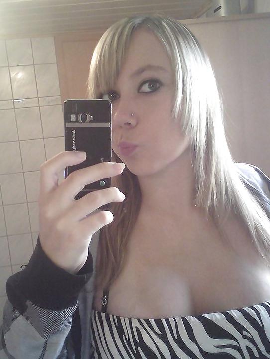 16P Teengirl non nude