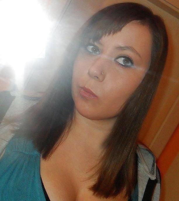 16P Teengirl non nude