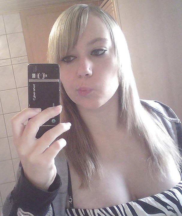16P Teengirl non nude