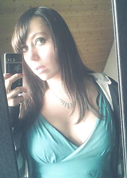 16P Teengirl non nude