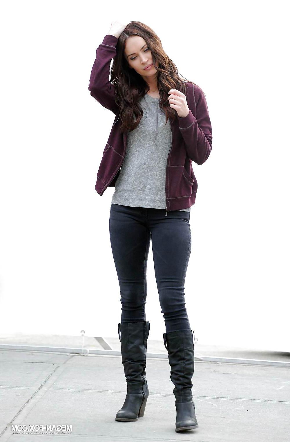 21P Megan Fox - Film Set