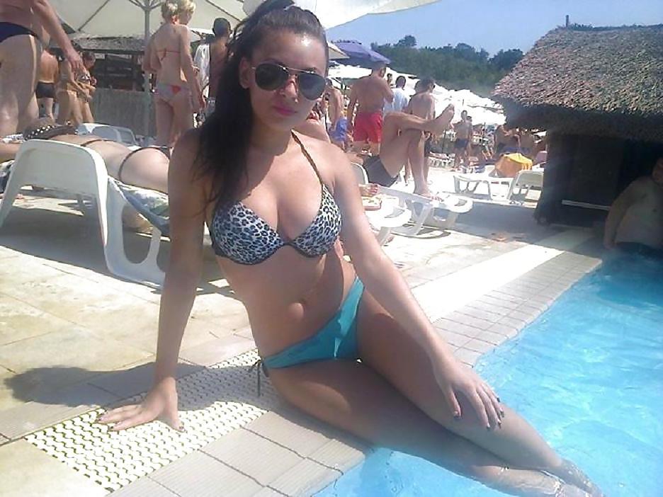 20P Romanian girl: Anna