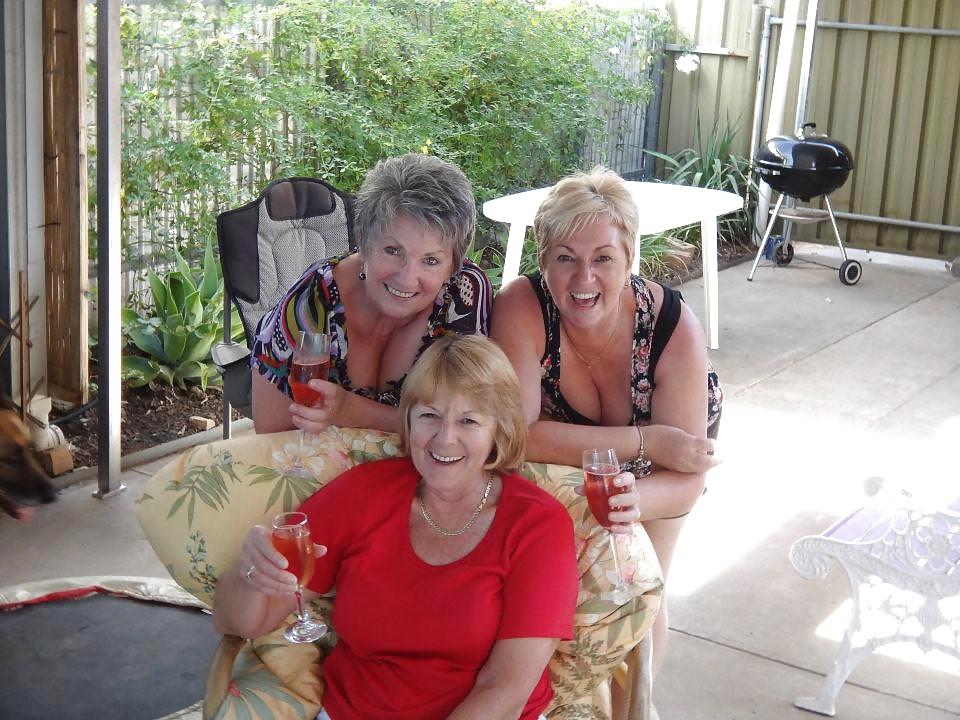 20P Not naked busty mature women 1.