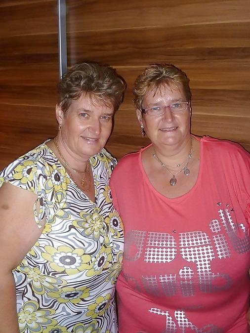 20P Not naked busty mature women 1.