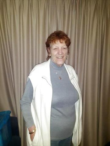 20P Not naked busty mature women 1.