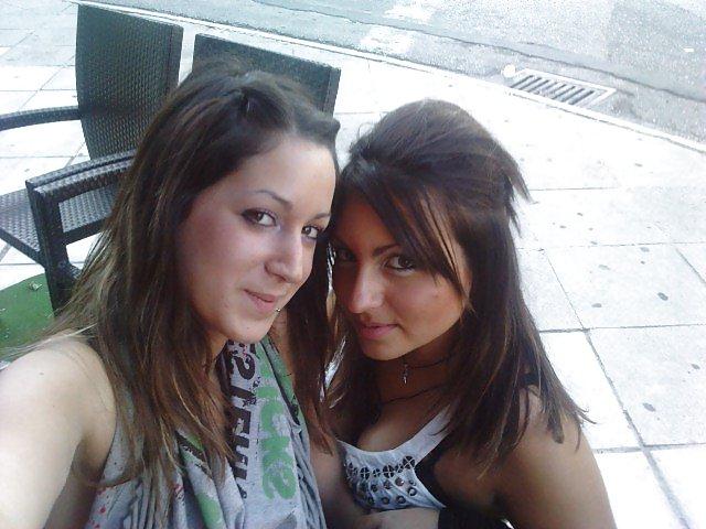 25P Greek Teen Girls 3