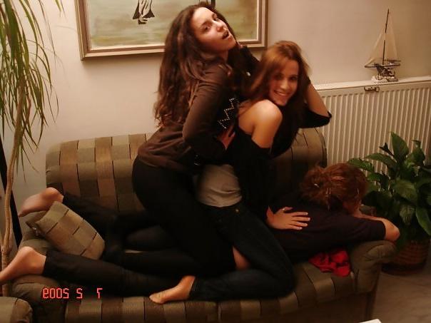 25P Greek Teen Girls 3
