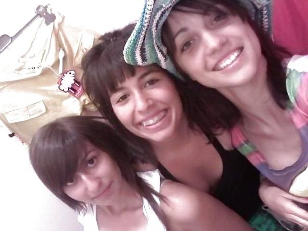 25P Greek Teen Girls 2