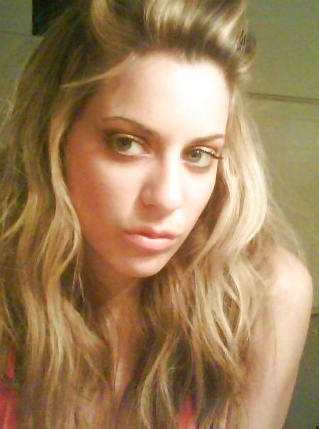 25P Greek Teen Girls 2