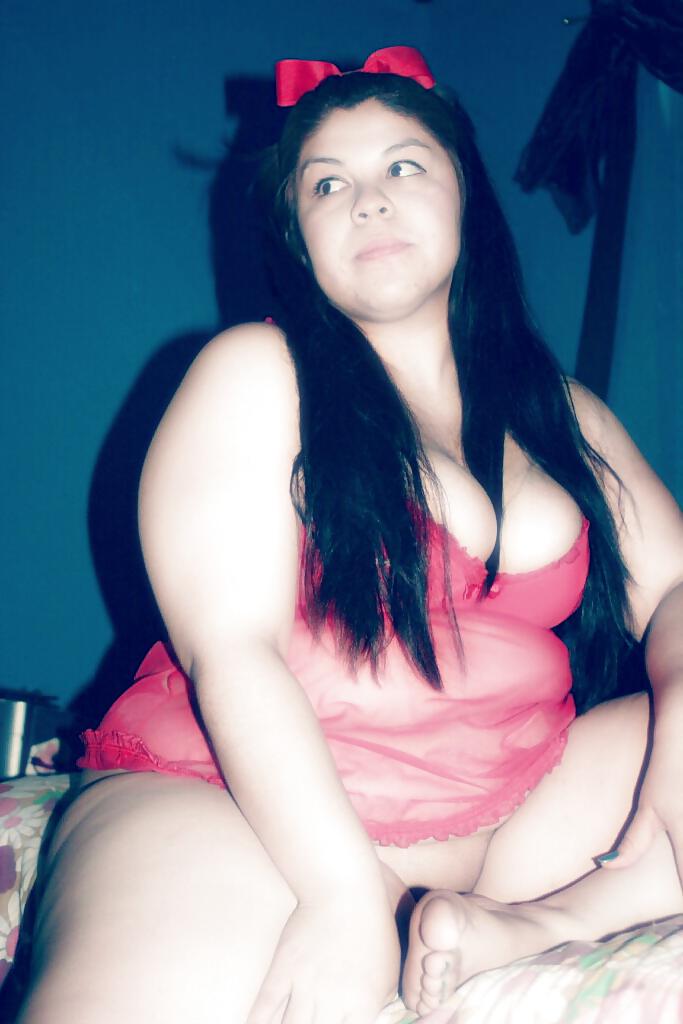25P Cute BBW Adriana in red lingerie