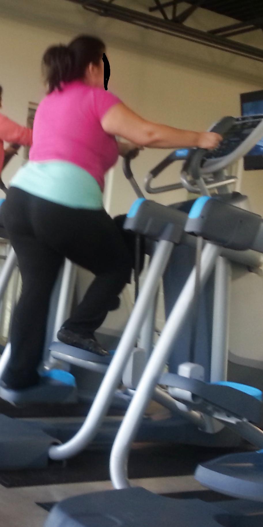 6P Mexican BBW ass at the gym