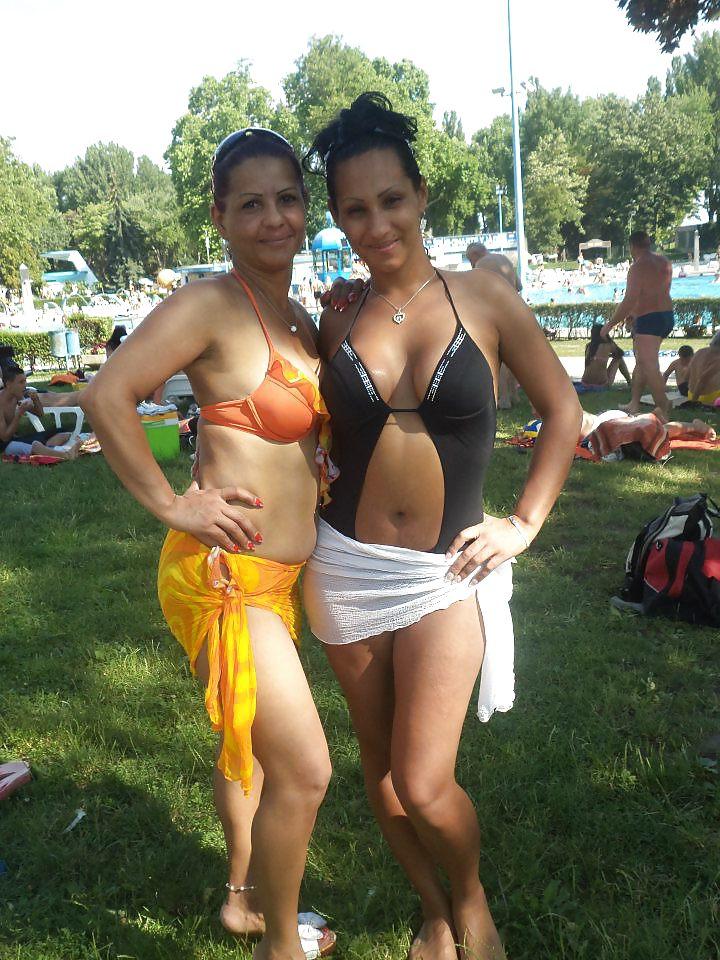 20P Mom and not her daughter in bikini 2