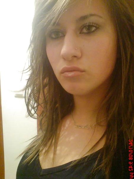 25P Greek Teen Girls